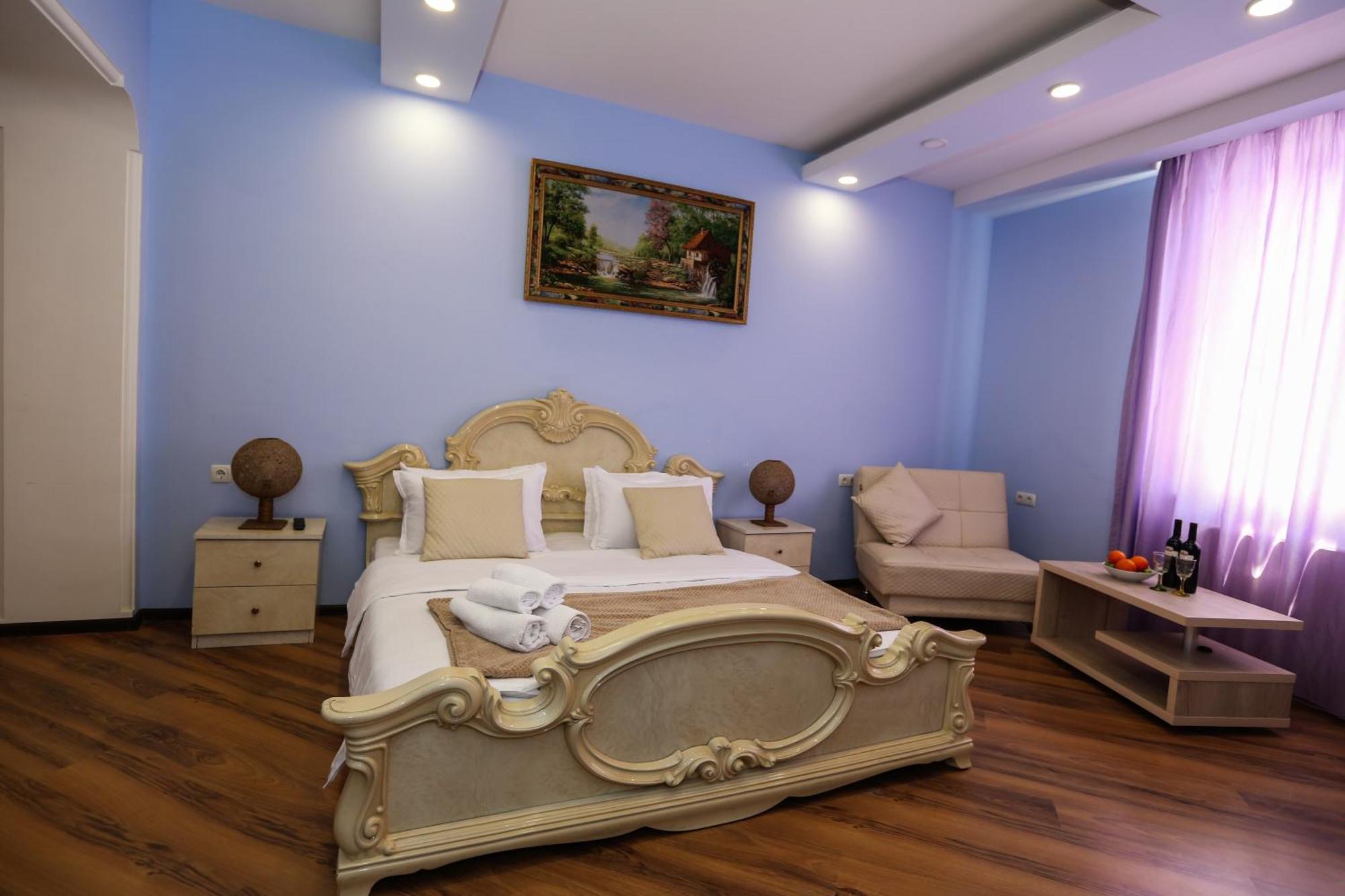 Отель 2Floors Тбилиси Экстерьер фото