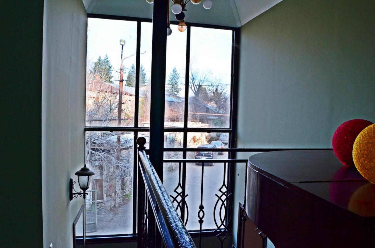 Отель 2Floors Тбилиси Экстерьер фото
