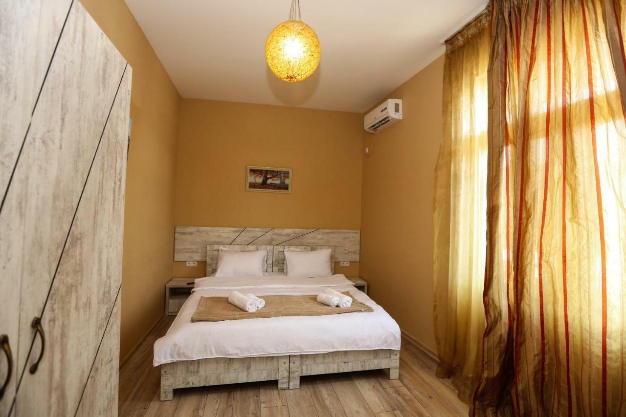 Отель 2Floors Тбилиси Экстерьер фото