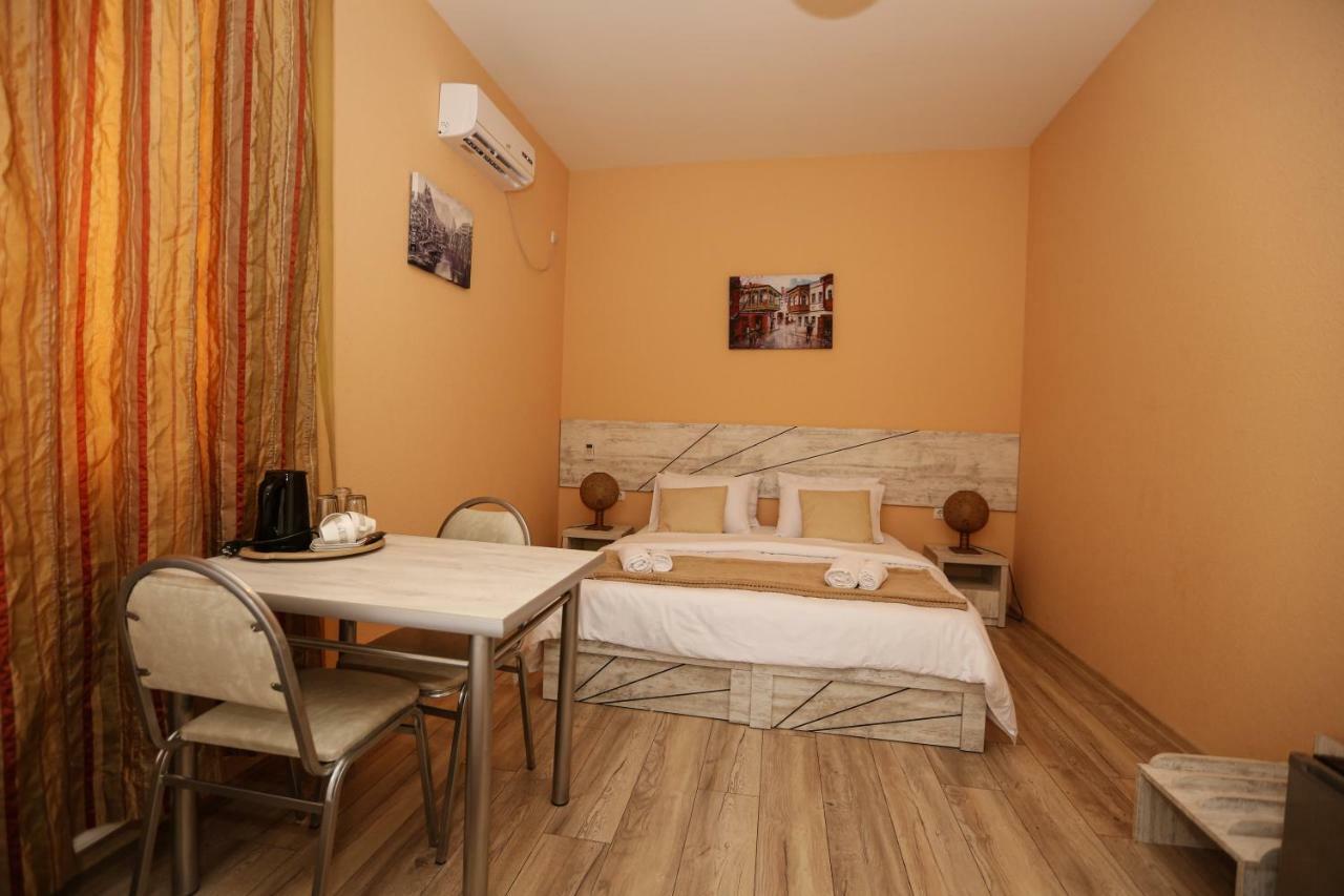 Отель 2Floors Тбилиси Экстерьер фото